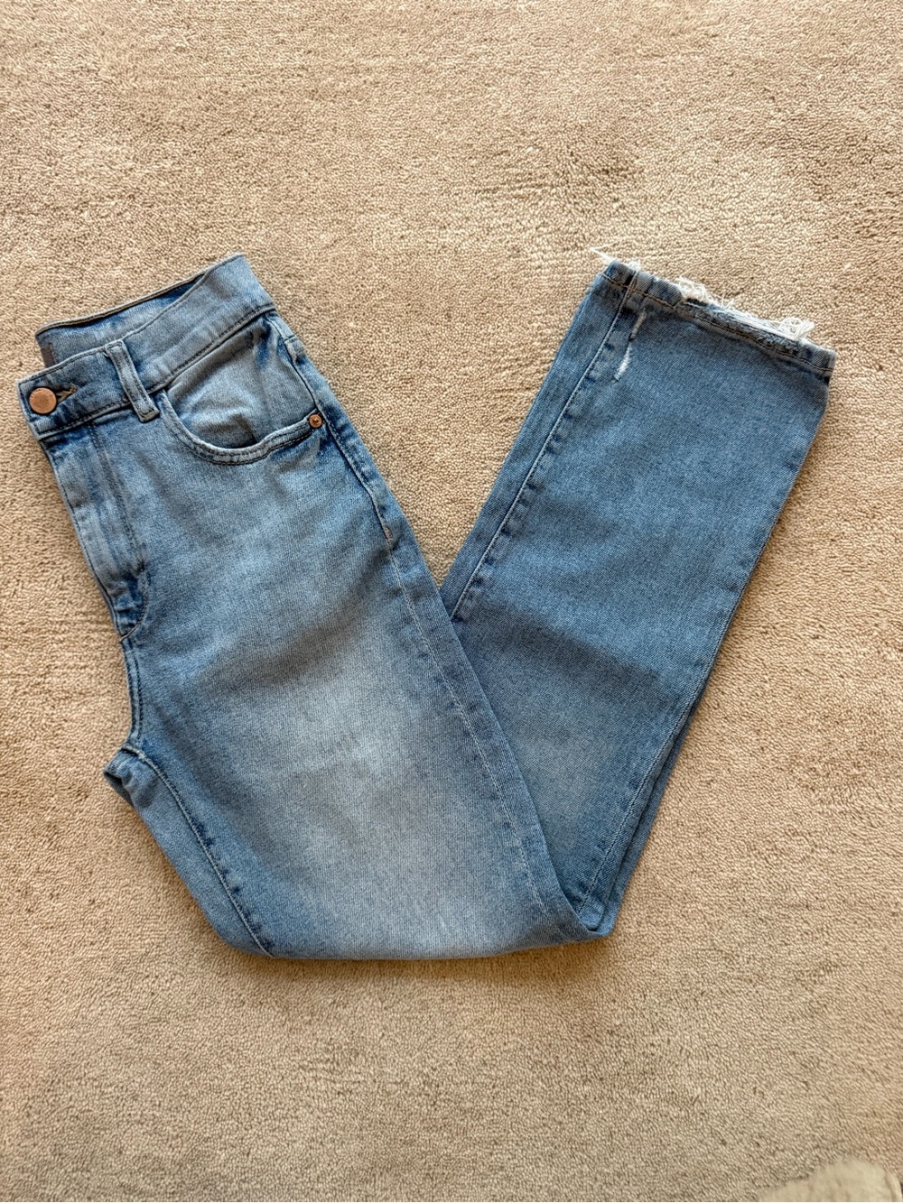 DL1961 Women's Light Blue Straight-Leg Jeans